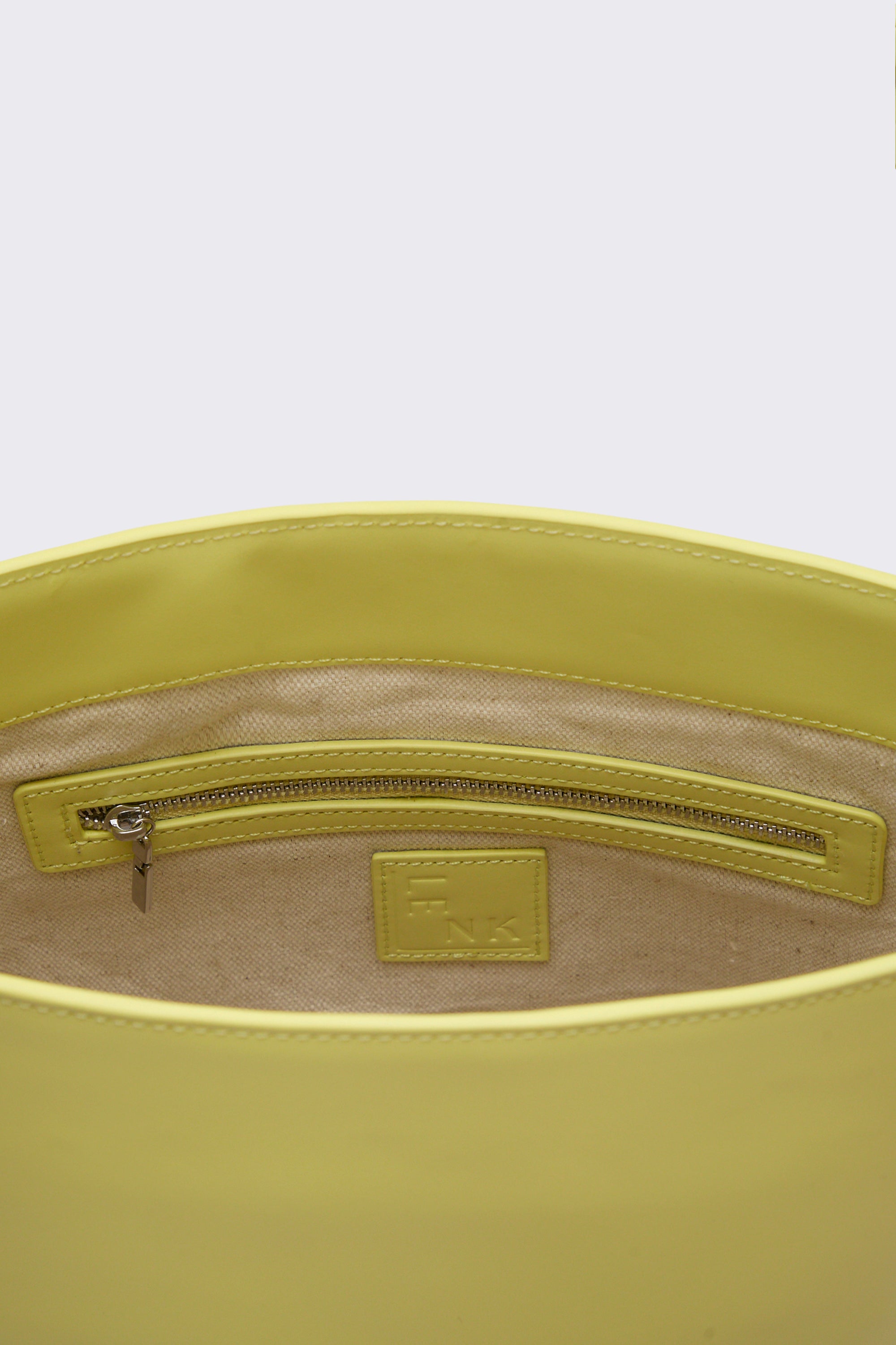 Bucket /Yellow