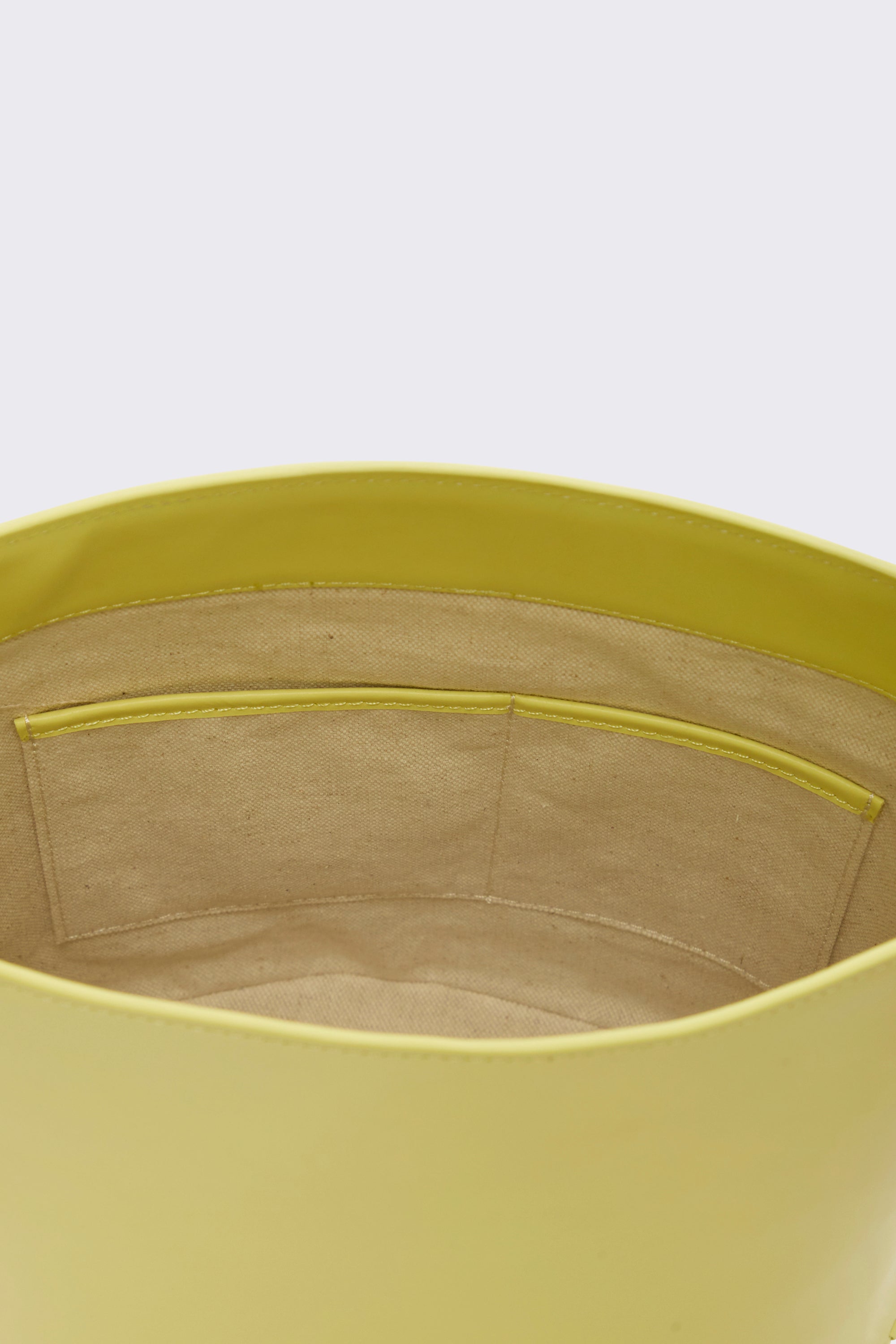 Bucket /Yellow